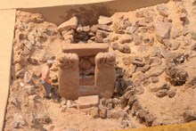 Göbekli Tepe tapınağı maketinden detay görünüm